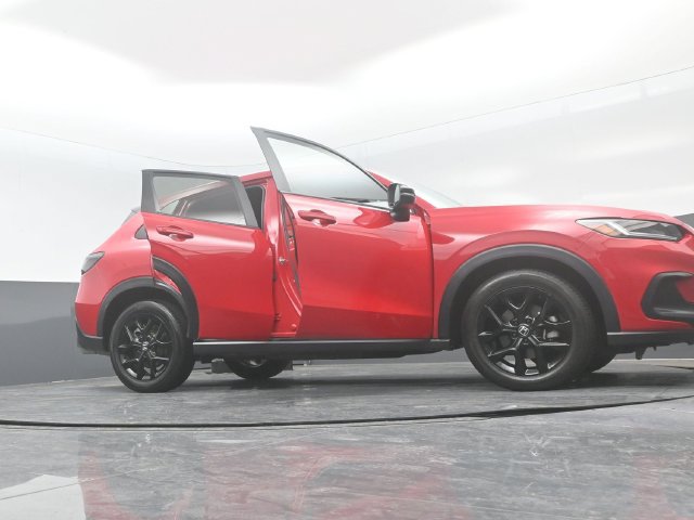 Used 2025 Honda HR-V Sport image 29