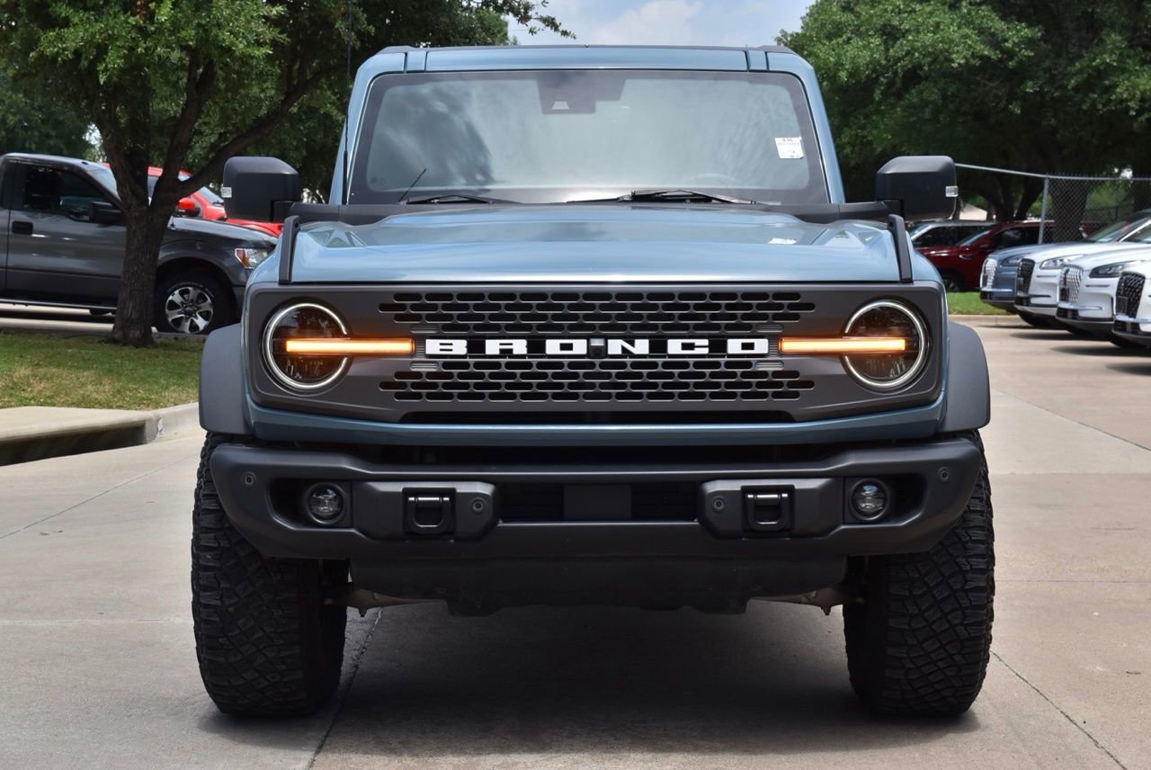 Certified 2023 Ford Bronco Badlands w/ Sasquatch Package AWD/4WD image 3