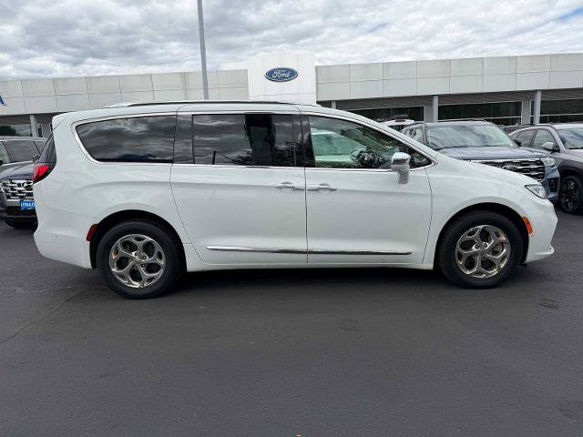 Used 2021 Chrysler Pacifica Limited w/ Premium & Safety Sphere Group AWD/4WD image 6