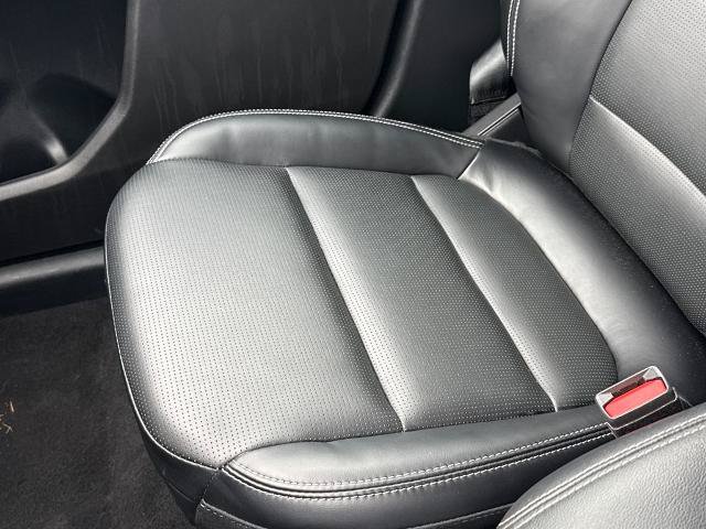 Certified 2025 Ford Escape Platinum AWD/4WD image 23