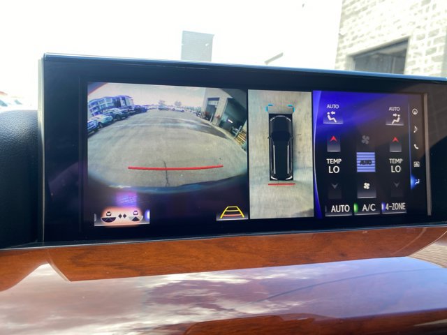 Used 2017 Lexus LX 570 4WD w/ Luxury Package image 26