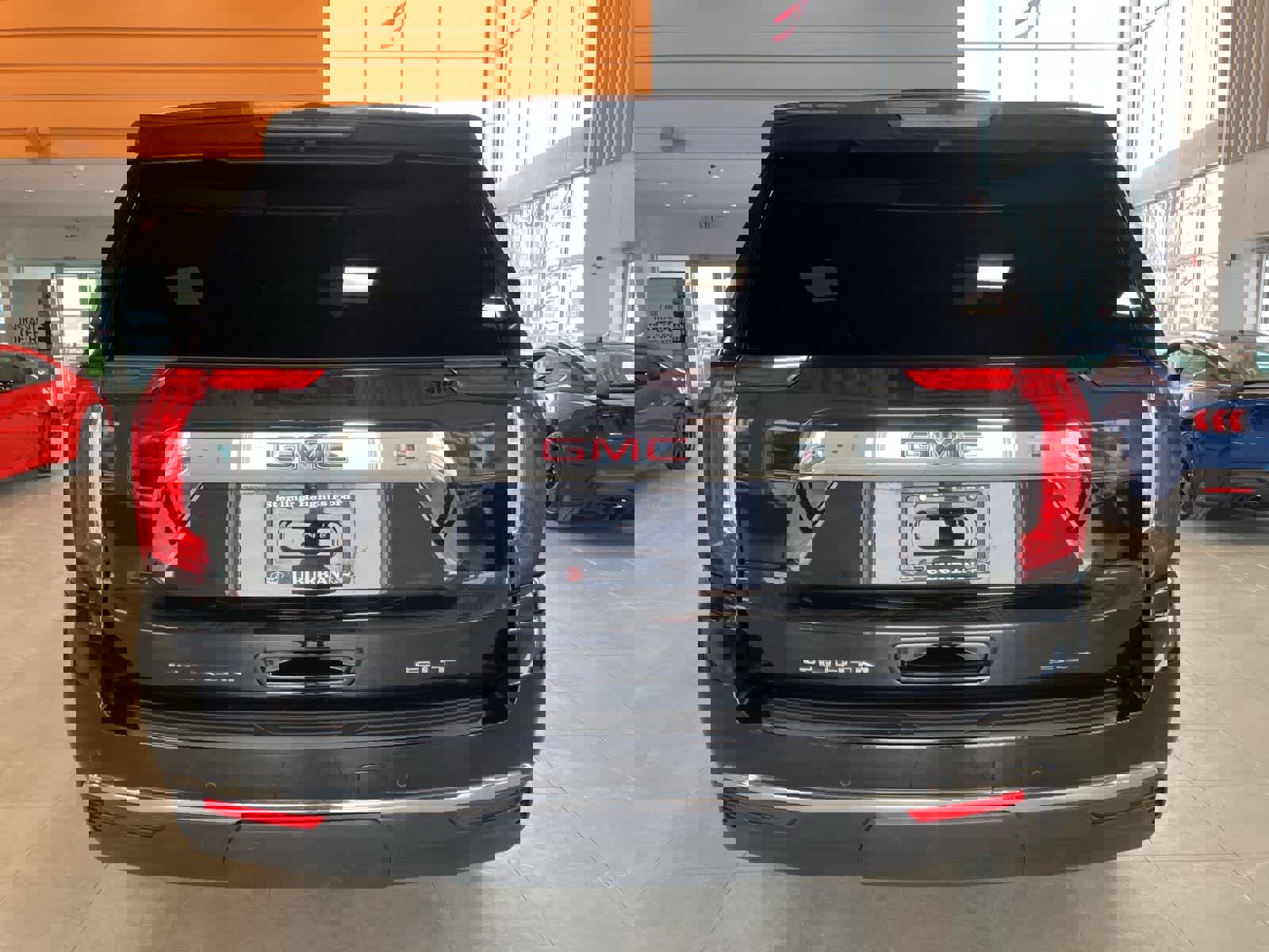 Used 2021 GMC Yukon XL SLT image 4
