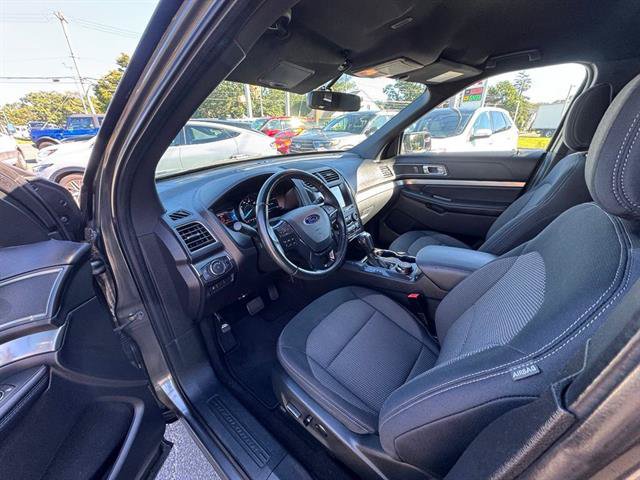 Certified 2018 Ford Explorer XLT w/ Equipment Group 201A AWD/4WD image 14
