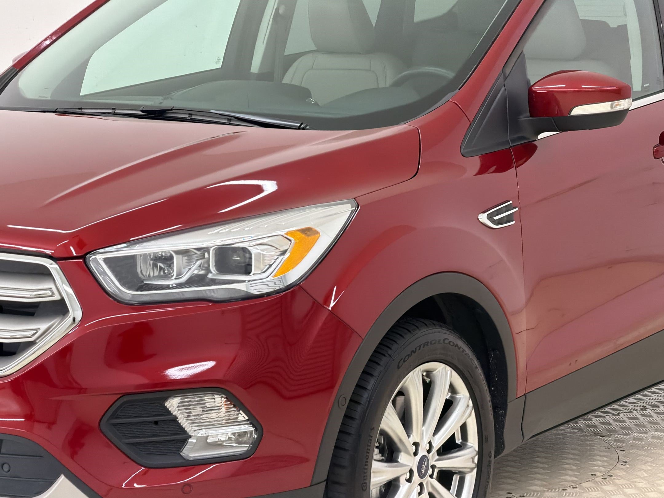 Certified 2018 Ford Escape Titanium w/ Ford Safe & Smart Package AWD/4WD image 24