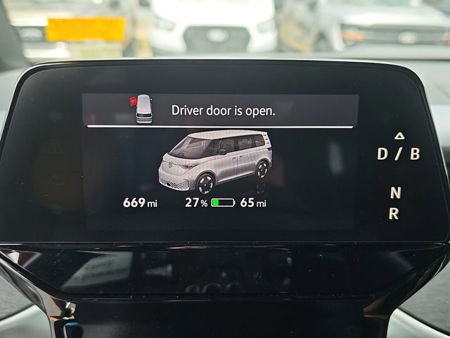 Used 2025 Volkswagen ID. Buzz Pro S RWD image 22