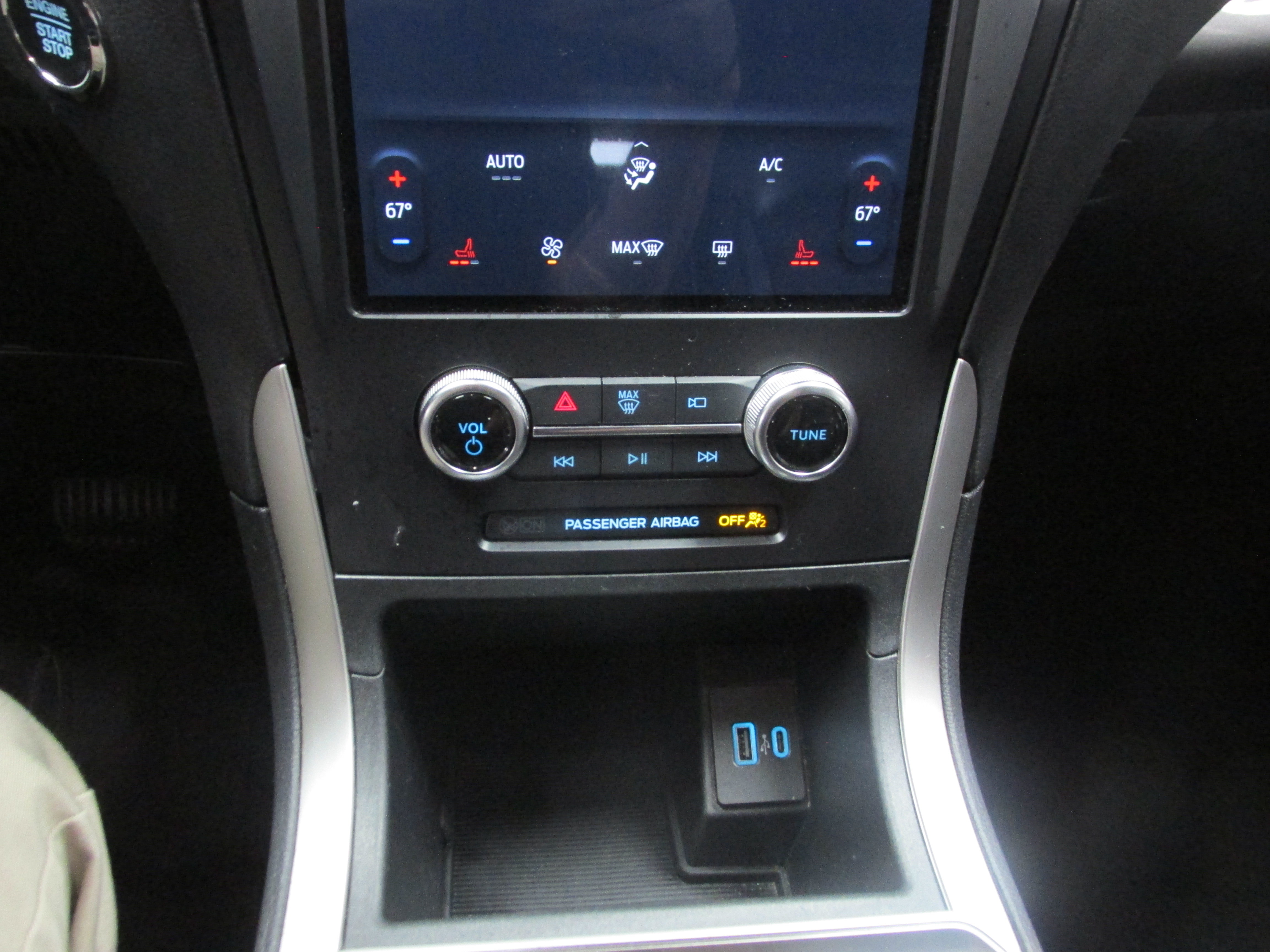 Certified 2024 Ford Edge SEL AWD/4WD image 38