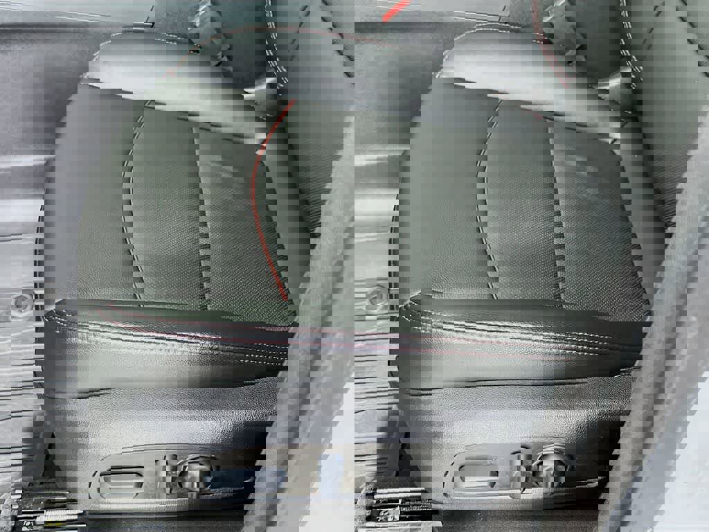 Used 2022 Chevrolet Equinox RS w/ RS Leather Package image 30