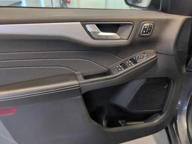 Certified 2023 Ford Escape Platinum AWD/4WD image 13