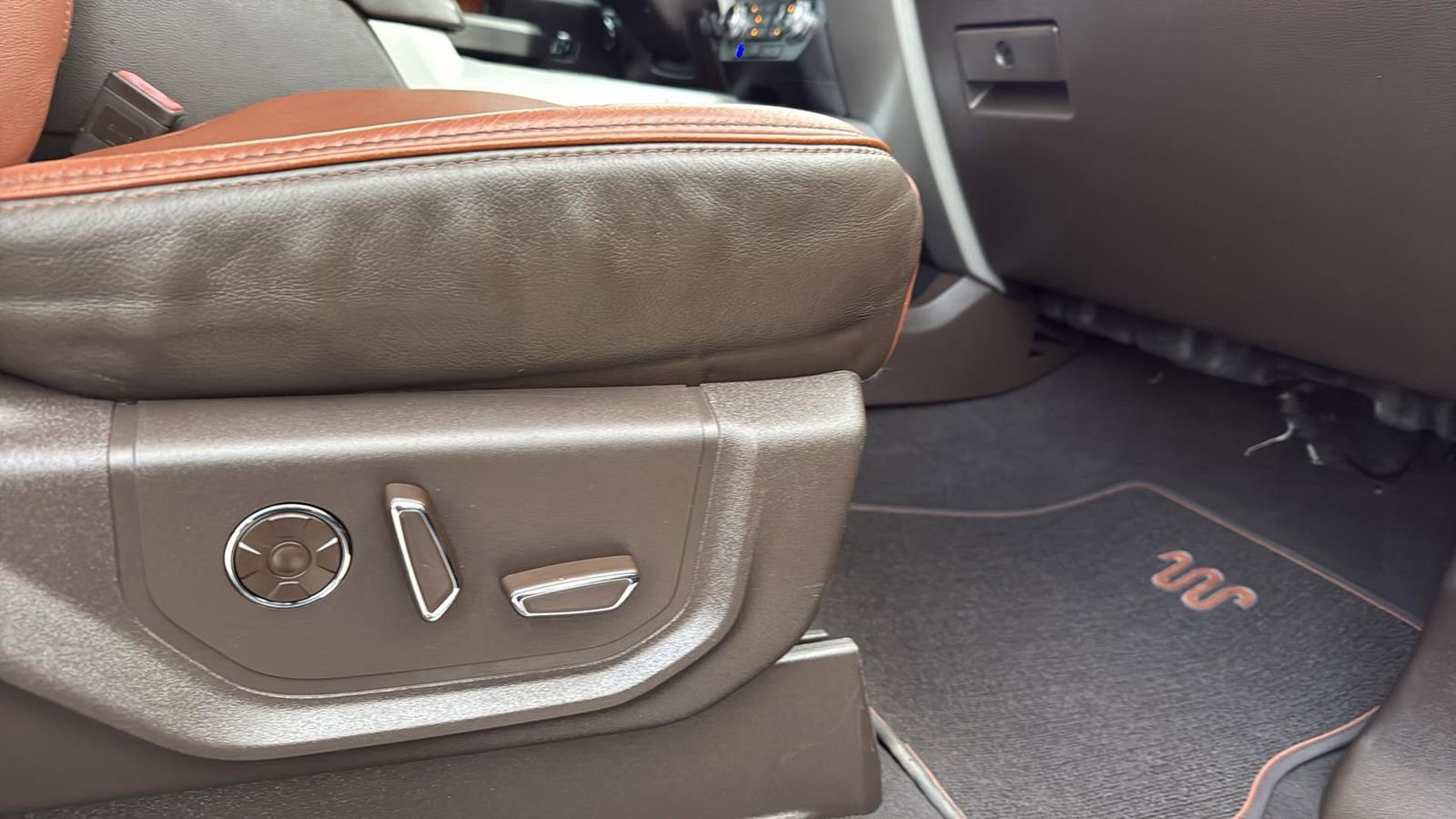 Certified 2019 Ford F250 King Ranch w/ King Ranch Ultimate Package image 25