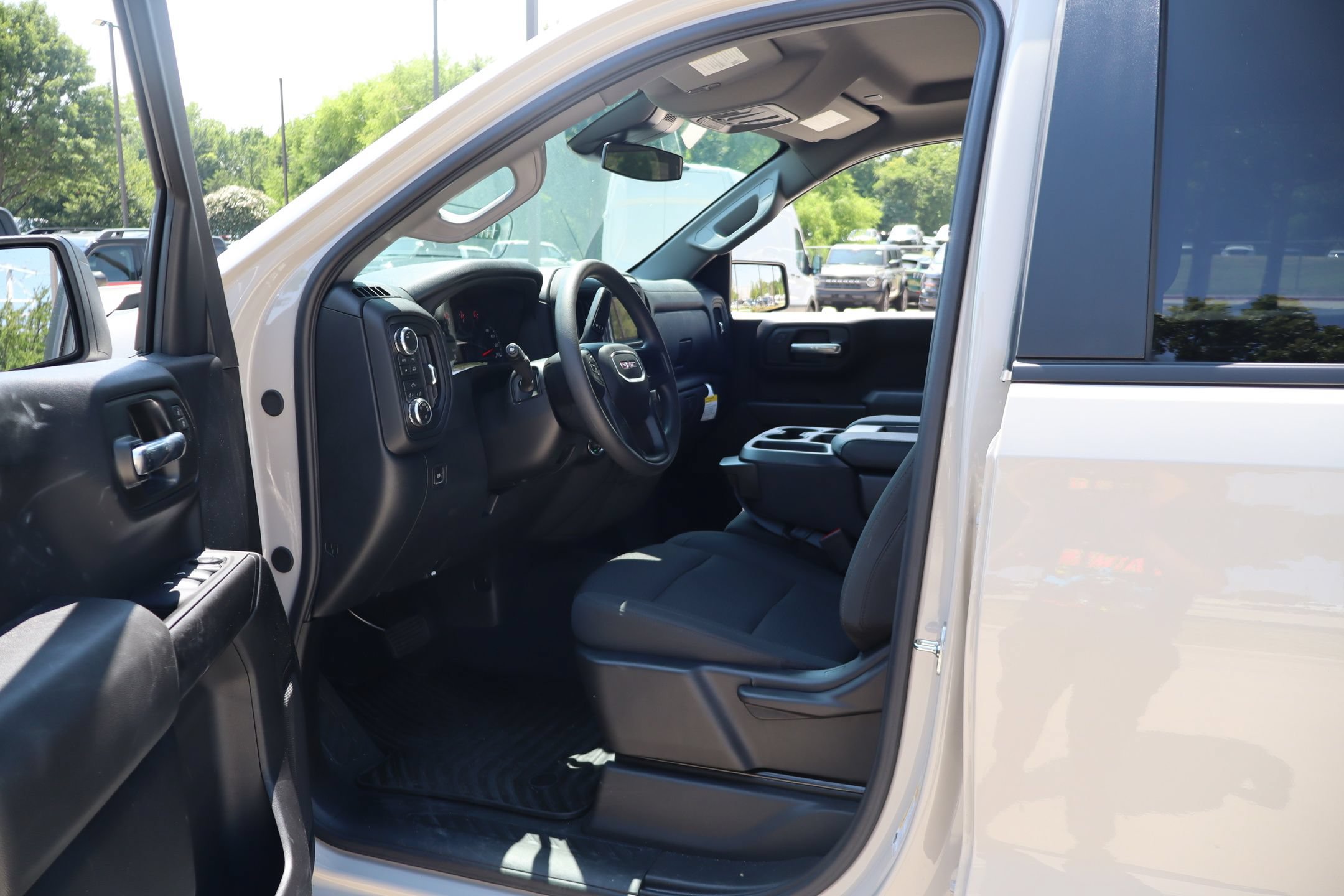 Used 2026 GMC Sierra 1500 Pro w/ Graphite Edition AWD/4WD image 25