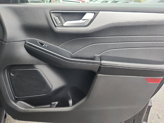 Certified 2025 Ford Escape Platinum AWD/4WD image 34