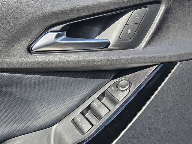 Used 2026 Chevrolet Equinox LT FWD image 12