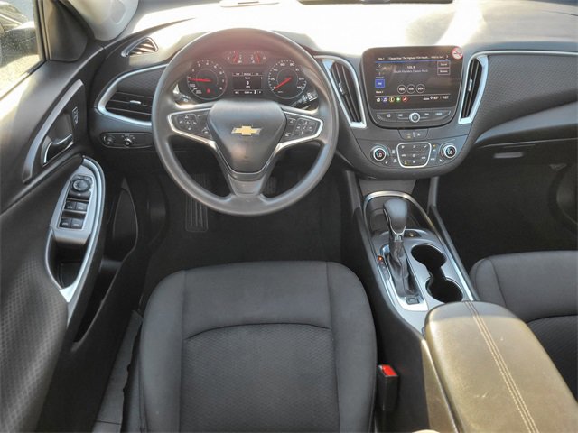 Used 2025 Chevrolet Malibu LT image 12