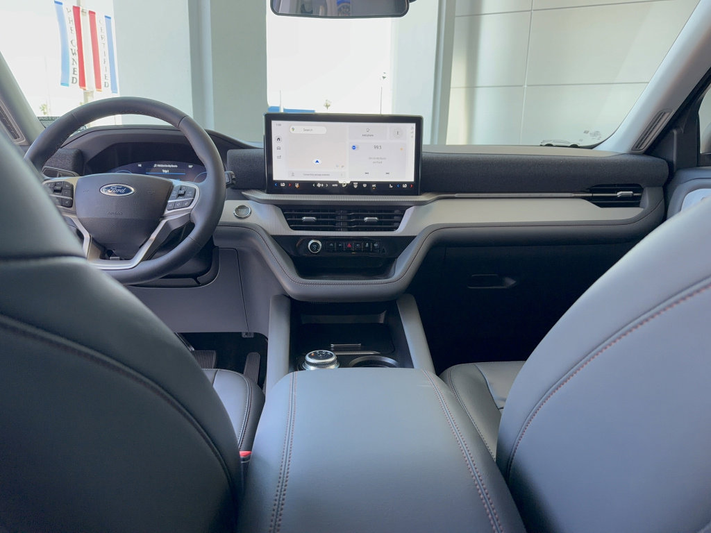Certified 2025 Ford Explorer Active w/ Active Comfort Package RWD image 28