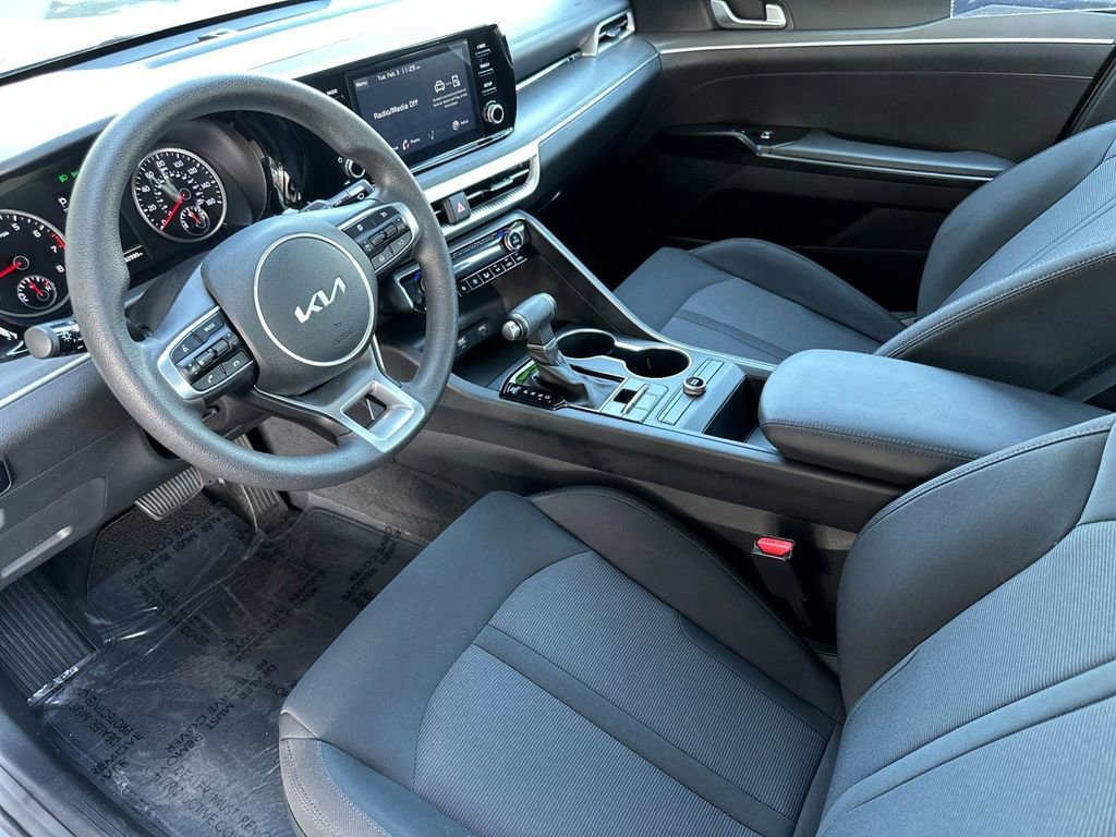 Used 2022 Kia K5 LX FWD image 9