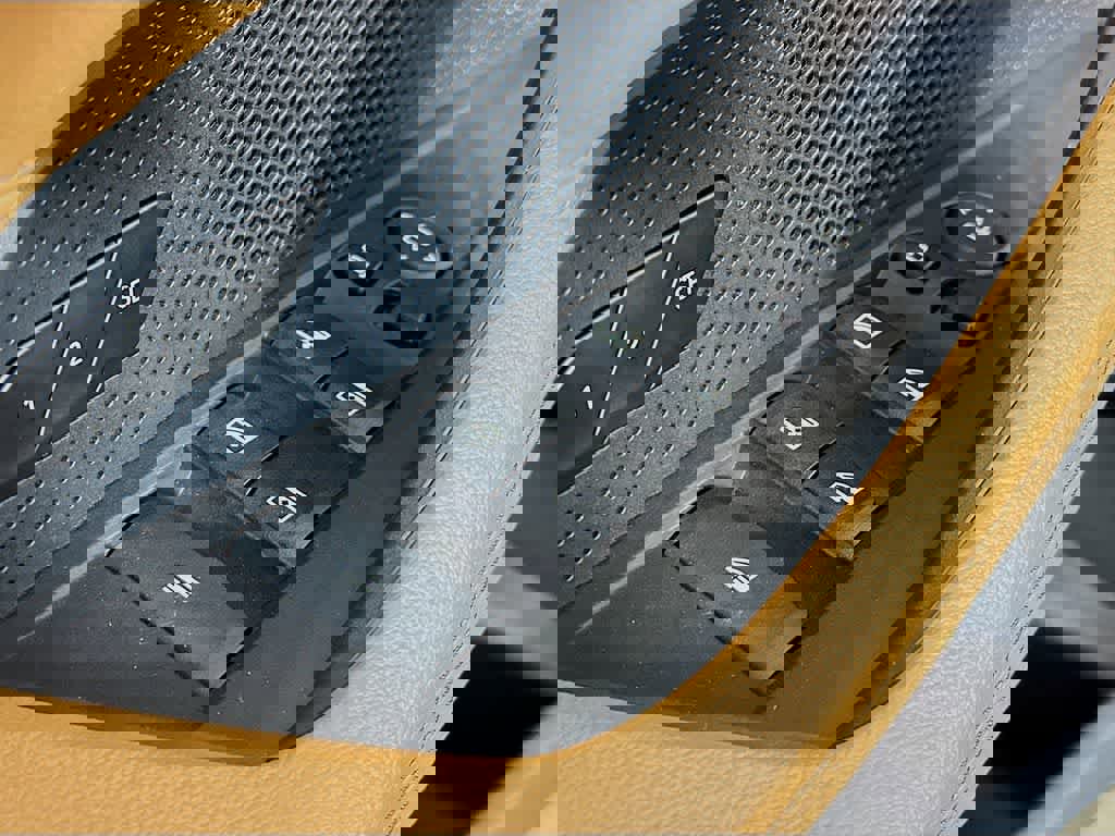 Used 2023 BMW 430i Convertible image 30