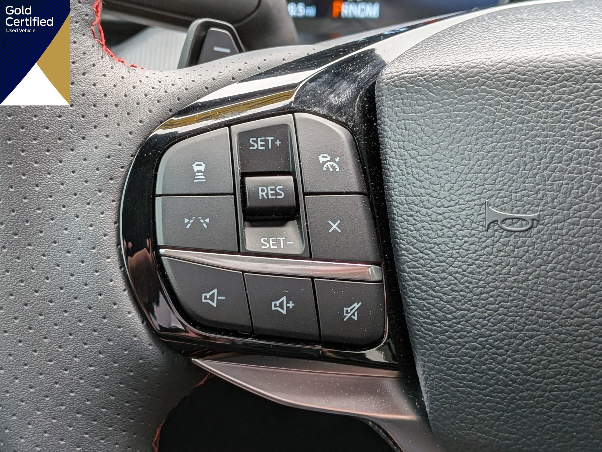 Certified 2025 Ford Explorer ST image 31