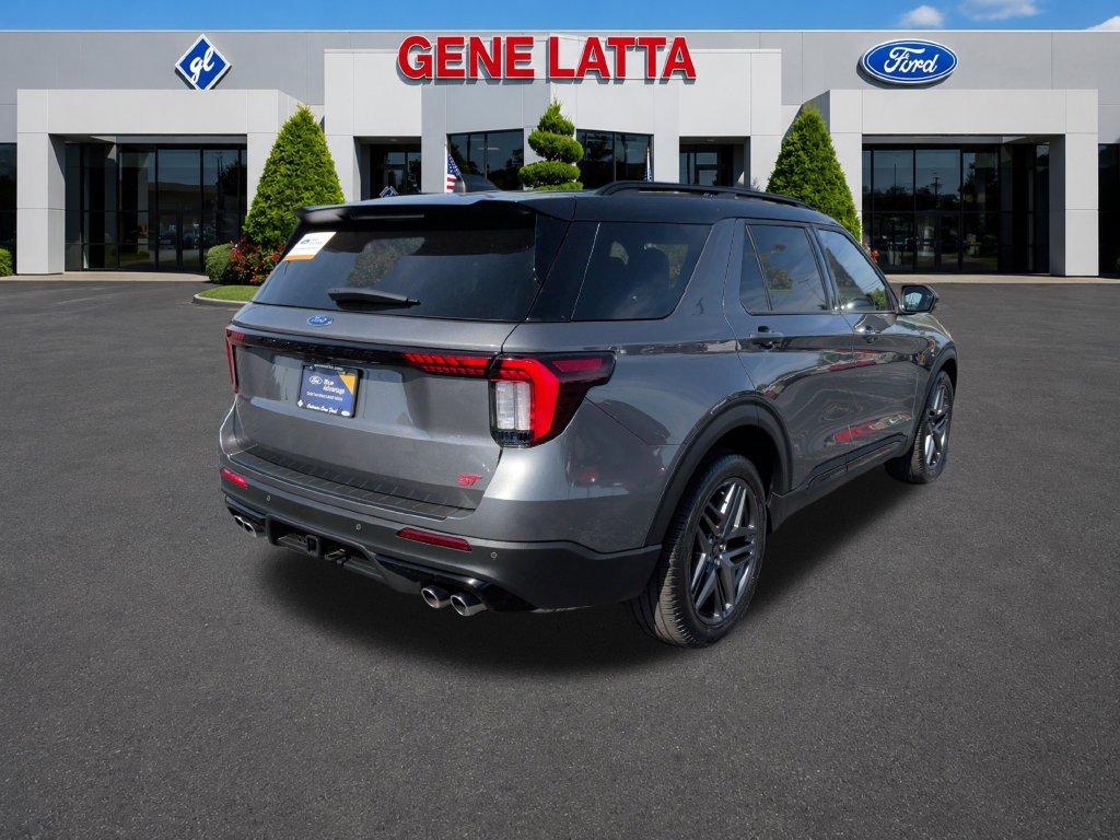 Certified 2025 Ford Explorer ST AWD/4WD image 7