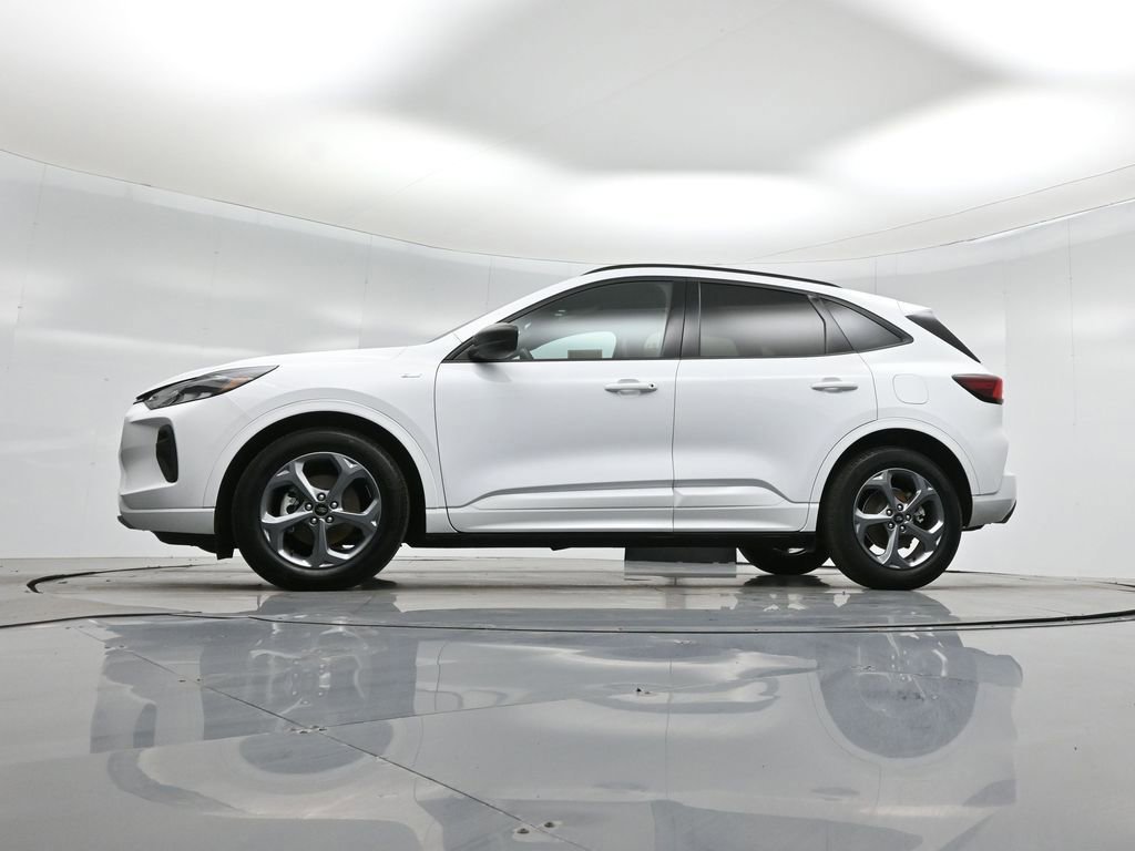 Certified 2023 Ford Escape ST-Line w/ Equipment Group 301A image 27