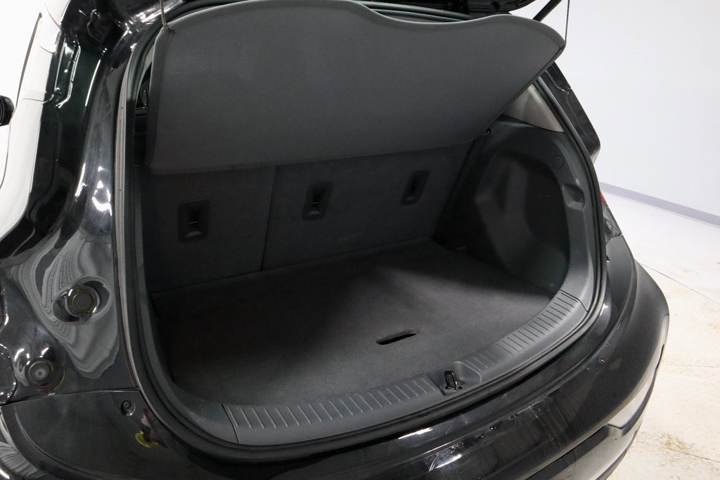 Used 2020 Chevrolet Bolt Premier w/ Infotainment Package image 13