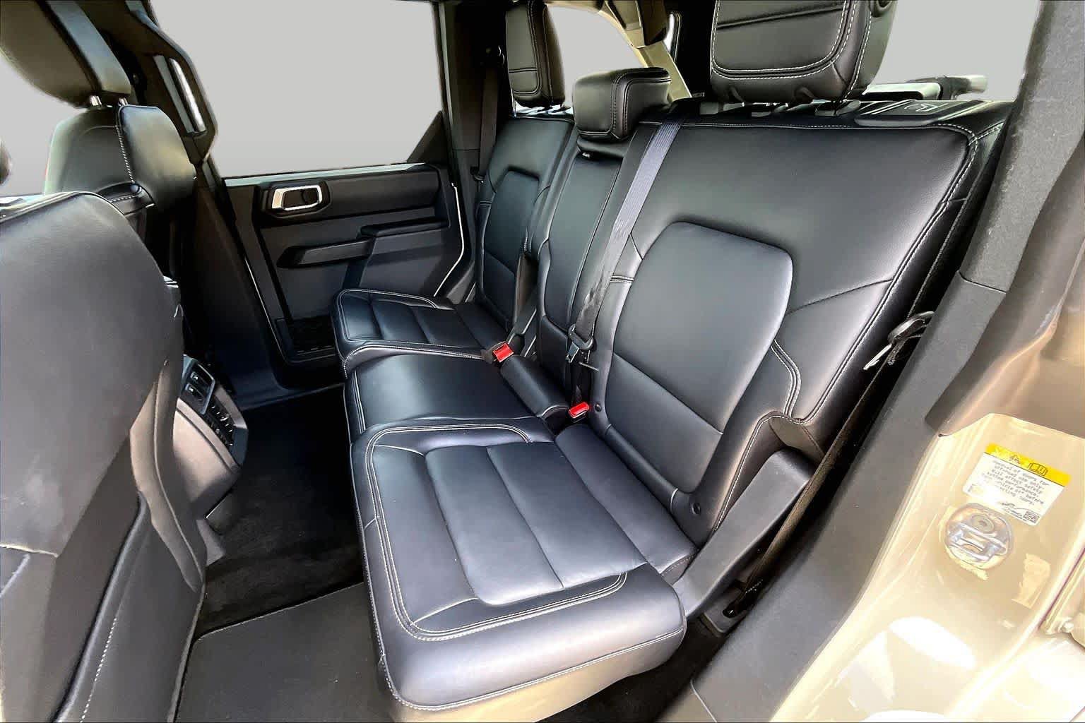 Certified 2025 Ford Bronco Outer Banks AWD/4WD image 21