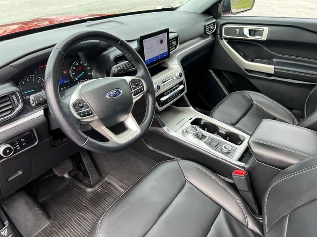 Certified 2023 Ford Explorer XLT w/ Equipment Group 202A image 18