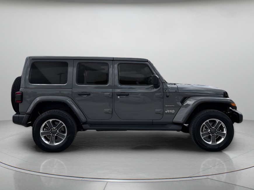 Used 2022 Jeep Wrangler Unlimited Sahara w/ LED Lighting Group AWD/4WD image 2