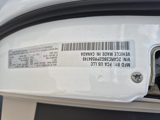 Used 2023 Chrysler Pacifica Touring-L AWD/4WD image 38