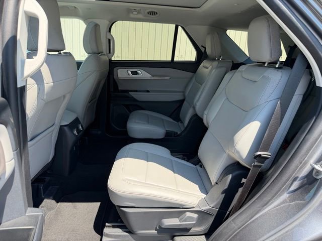 Certified 2025 Ford Explorer Active w/ Active Comfort Package AWD/4WD image 19