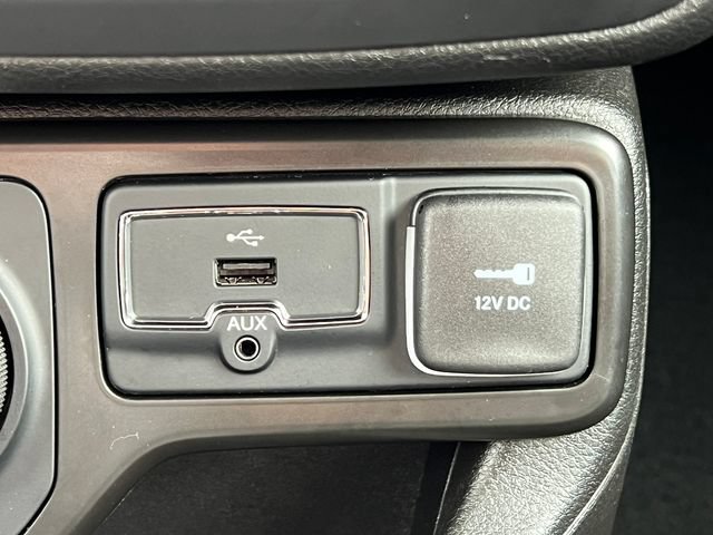 Used 2023 Jeep Renegade Altitude w/ Convenience Group I AWD/4WD image 27