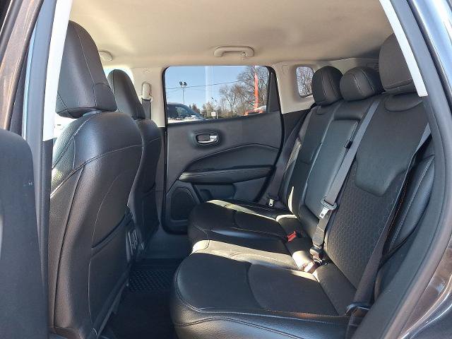 Used 2020 Jeep Compass Latitude w/ Cold Weather Group AWD/4WD image 11