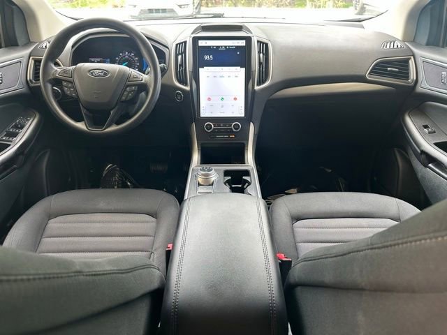 Certified 2023 Ford Edge SE w/ Black Appearance Package AWD/4WD image 9