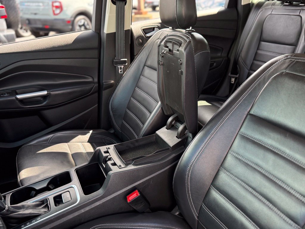 Certified 2019 Ford Escape Titanium AWD/4WD image 27