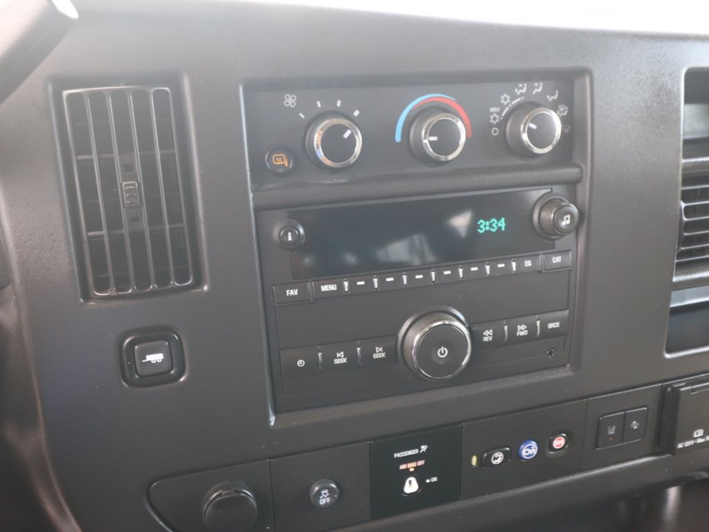 Used 2025 Chevrolet Express 3500 LT w/ LT Preferred Equipment Group RWD image 19
