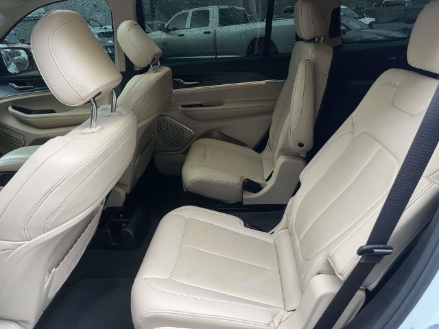 Used 2021 Jeep Grand Cherokee L Limited AWD/4WD image 13