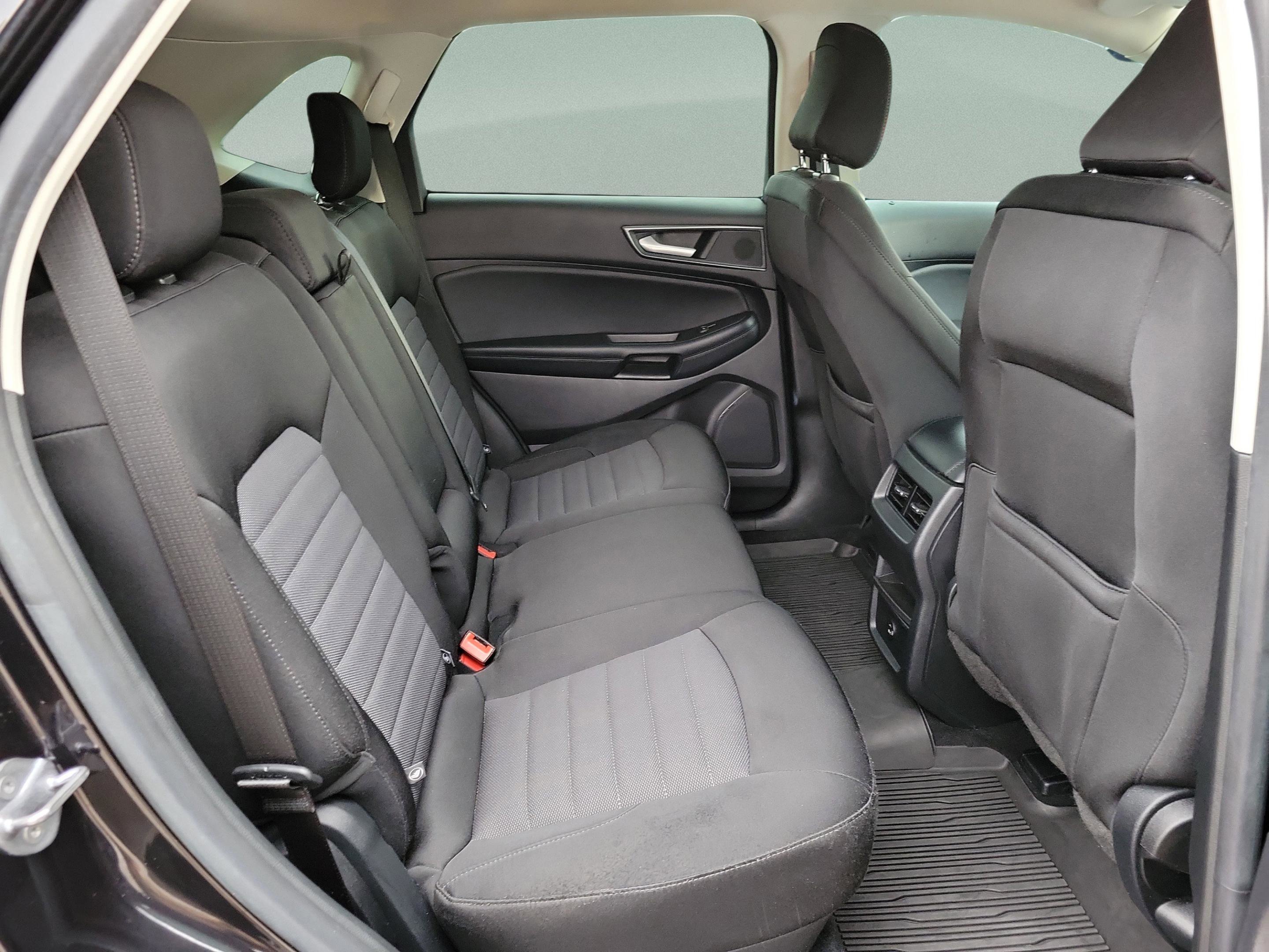 Certified 2022 Ford Edge SE w/ Black Appearance Package image 27