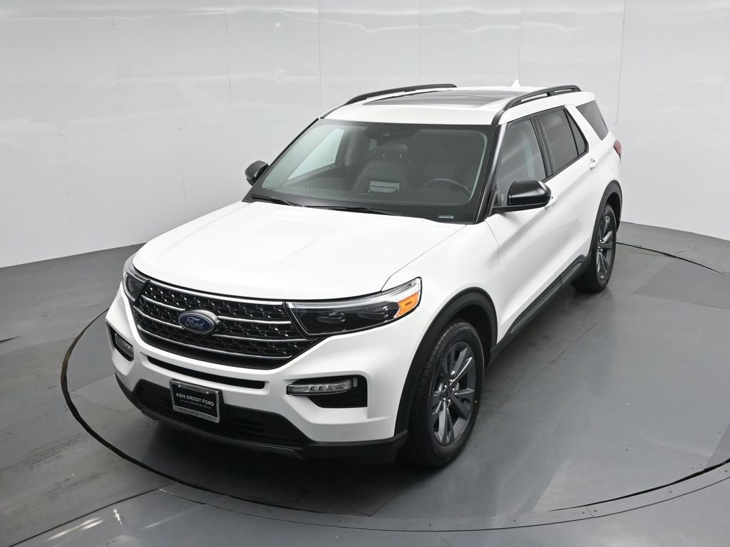 Certified 2023 Ford Explorer XLT w/ Equipment Group 202A image 29