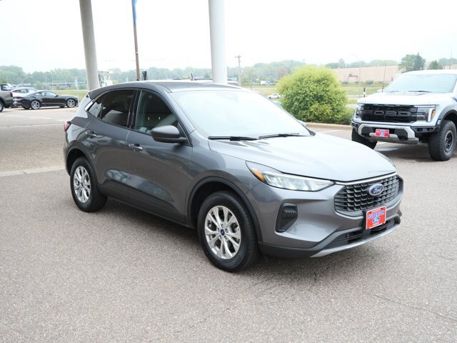 Certified 2024 Ford Escape Active AWD/4WD image 3