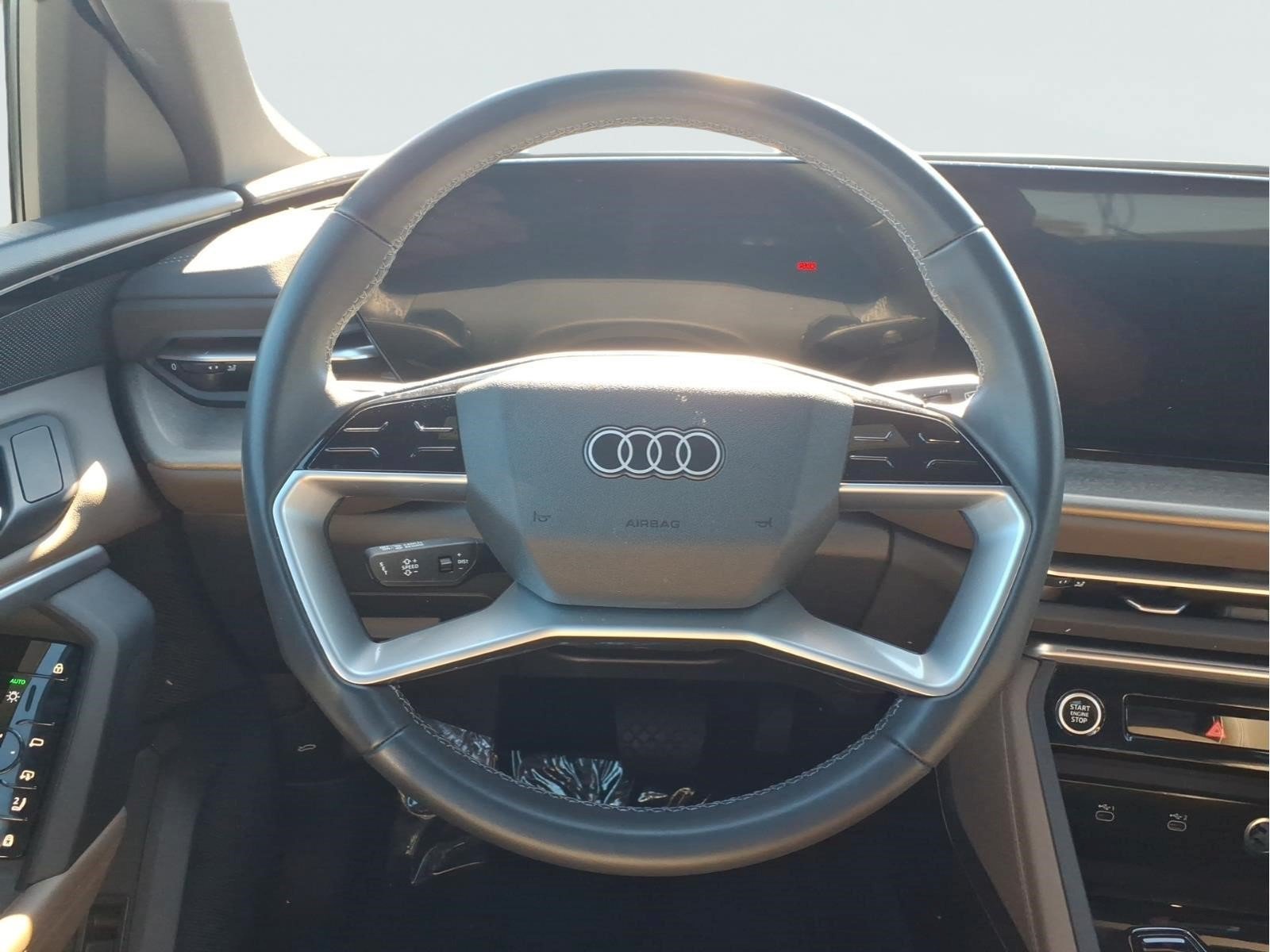 Used 2025 Audi Q5 Premium w/ Convenience Package AWD/4WD image 11