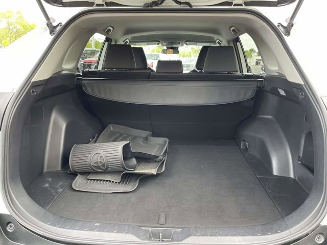 Used 2021 Toyota RAV4 XLE FWD image 31