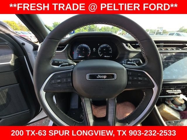 Used 2025 Jeep Grand Cherokee Limited AWD/4WD image 15