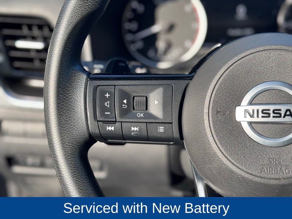 Used 2021 Nissan Rogue SV image 16