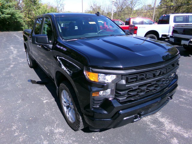 Used 2022 Chevrolet Silverado 1500 Custom AWD/4WD image 2
