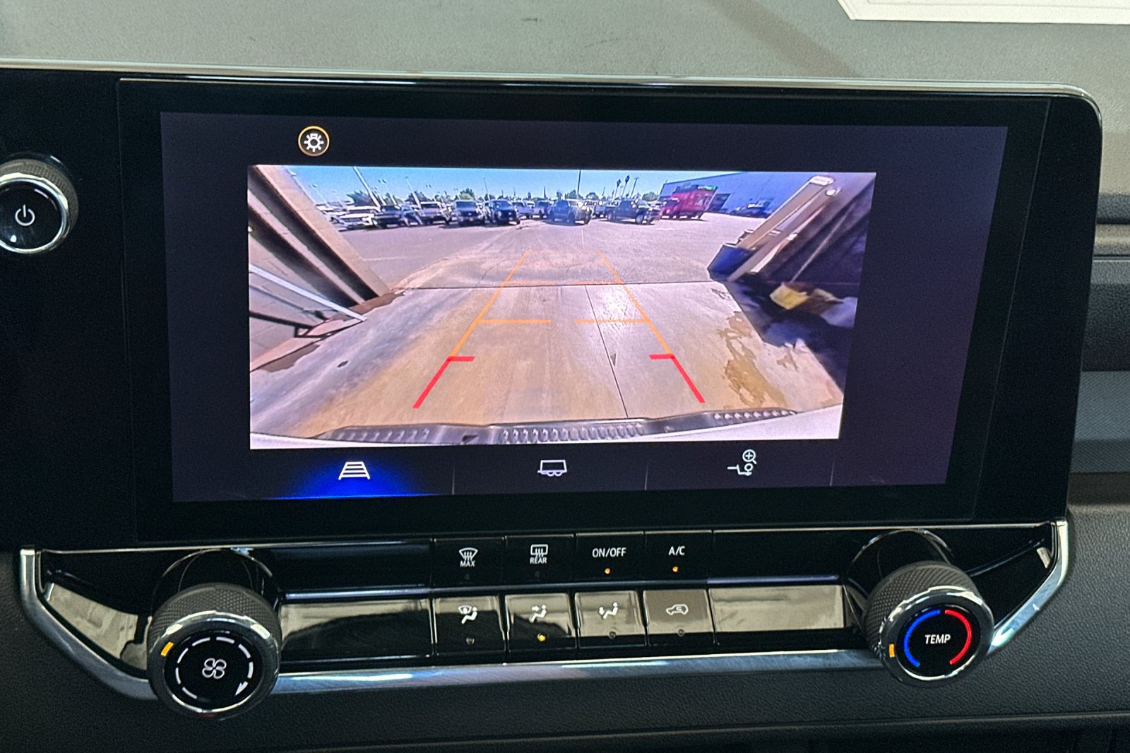 Used 2024 Chevrolet Colorado Trail Boss w/ Advanced Trailering Package AWD/4WD image 18