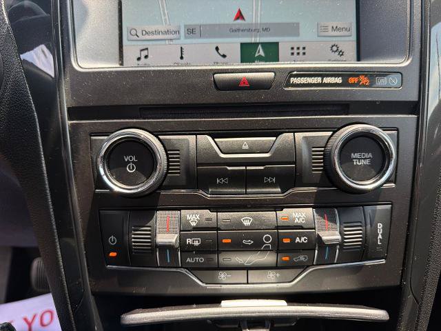 Certified 2018 Ford Explorer XLT w/ Equipment Group 201A FWD image 18