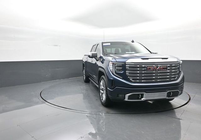 Used 2022 GMC Sierra 1500 Denali w/ Denali Reserve Package image 2