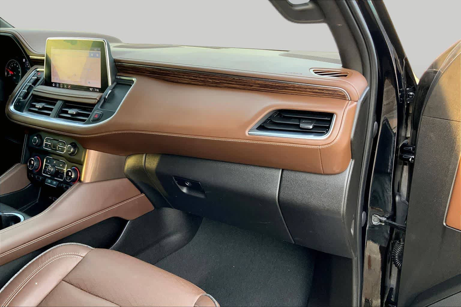 Used 2021 Chevrolet Tahoe High Country RWD image 18