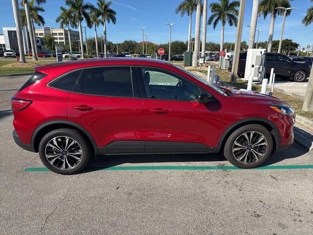 Certified 2022 Ford Escape SE w/ SE Sport Appearance Package image 2