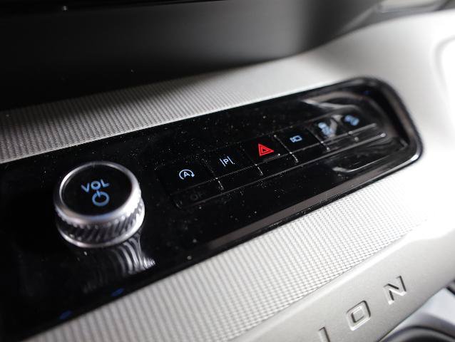 Certified 2025 Ford Expedition Active AWD/4WD image 18