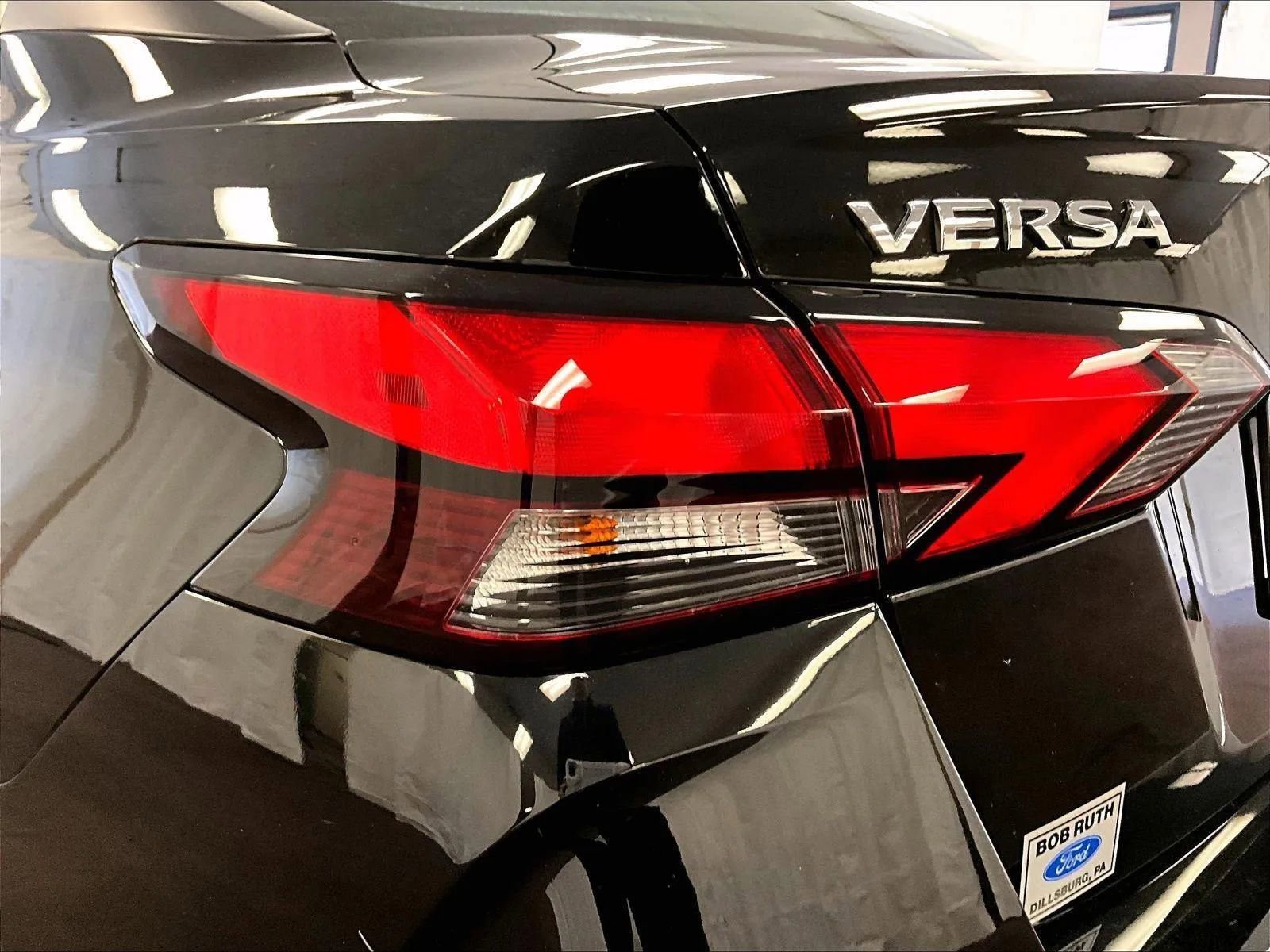 Used 2024 Nissan Versa S w/ Trunk Package image 28